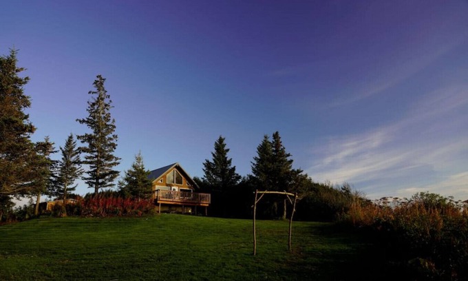 Anchor Point Cabin | Ocean-view Cabins on the Anchor Point Bluff