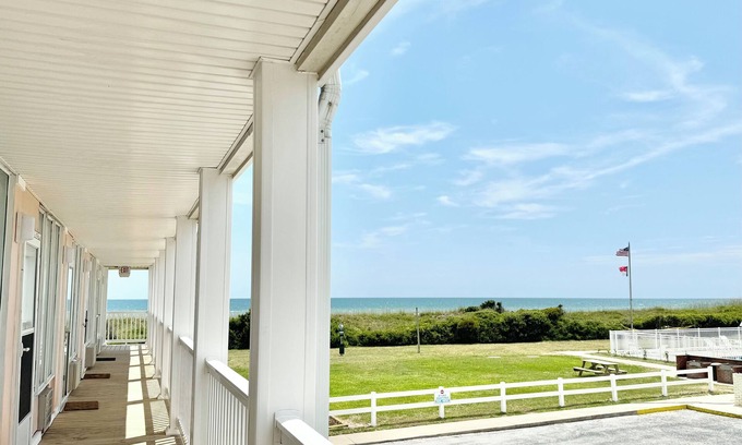 Atlantic Beach Apartment | Ocean View Condo Pet Friendly Pool Private Beach