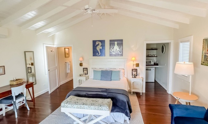 Upper Bogue Cottage | Ocean View Cottage, North Eleuthera, Driftwood Seahorse Cottage #3