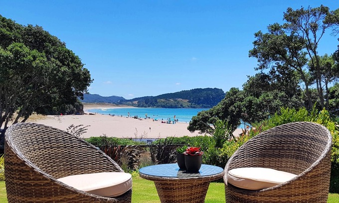 Hot Water Beach House | Ocean View Cottage - Beachfront - Amazing Views - Ideal for Couples
