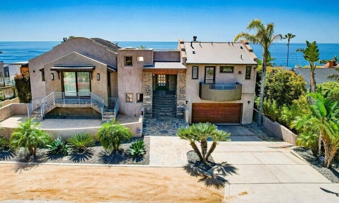 Cardiff-by-the-Sea House | Ocean View Estate ☆ Walk to Beach ☆ 6 Outdoor Spaces