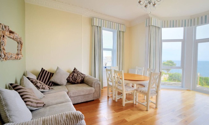 Seaton Cottage | OCEAN VIEW, family friendly, country holiday cottage in Seaton, Devon