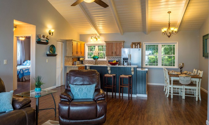 Kalaoa House | Ocean View Guest home at Cool Elevation! - 10 mins from Airport & Town