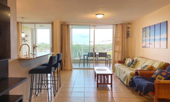 Sardinera Apartment | Ocean View in a central apartment w/pool and gym