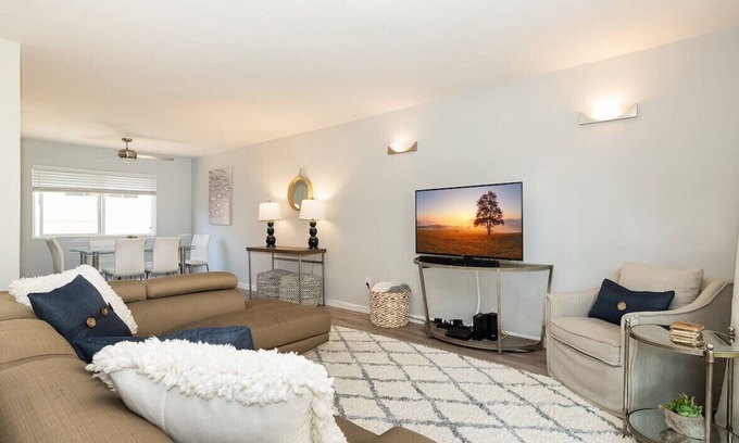 Del Mar Condo | Ocean View- One block from ocean & 5 minutes from town!