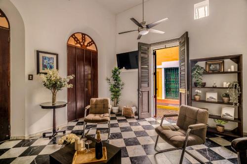 Mercado Apartment | Ocean View Spanish