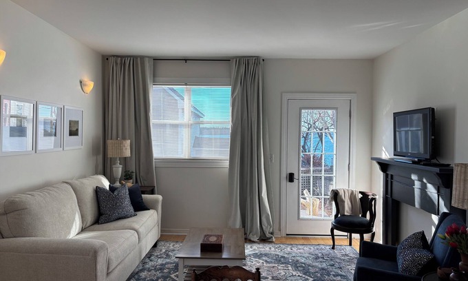 St. Andrews Apartment | Ocean view stay on Vibrant Water St.