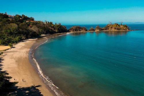 Punta Leona Apartment | Ocean View steps to the beach