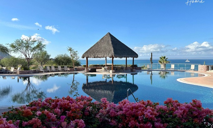 La Paz Apartment | Ocean View Suite 102 at Puerta Cortés
