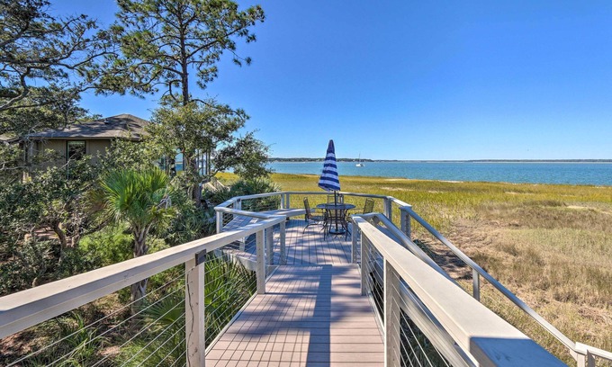 Sea Pines House | Ocean-View Treetop Escape w/Fire Pit!