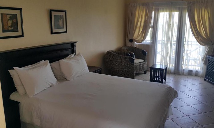 Port Edward Apartment | Ocean View Villas C10