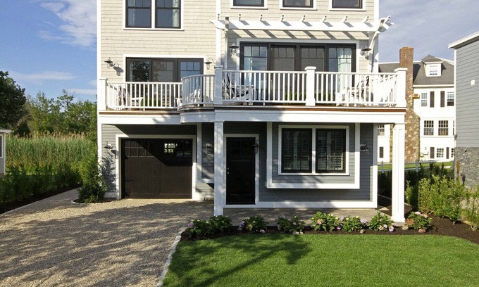 Kennebunk House | Ocean Views And 5 Minute Walk To Beach