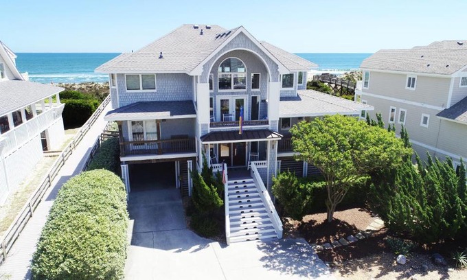 Corolla Light House | Ocean Views, Den, Community Pools, Close to Beach access, 103, Brigadune-Oceanfront