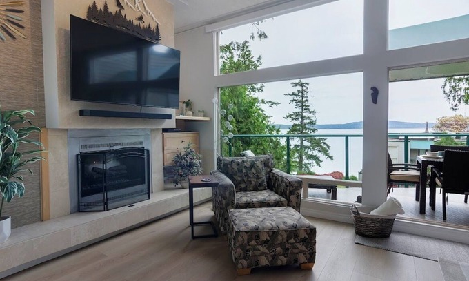 North Oyster Condo | Ocean views, heated pool and private beach on Vancouver Island. nInn of the Sea!