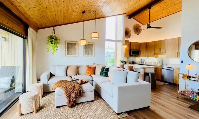 Waikoloa Condo | Ocean Views on the Golf Course! Hale Honua
