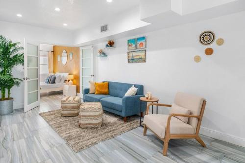 Birch Park Finger Streets Apartment | Ocean Views! Steps from Dining, Shopping, Las Olas