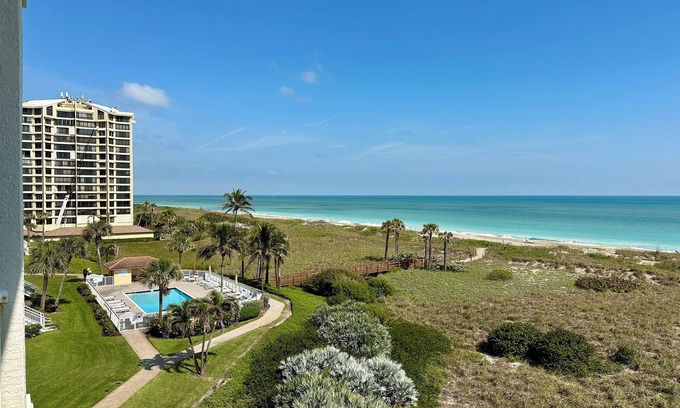 Fort Pierce Condo | OCEAN VILLAGE - UNOBSTRUCTED OCEAN VIEW