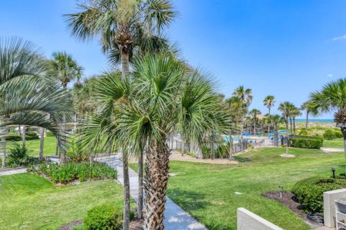 Surfcrest Village House | Ocean Villas 23