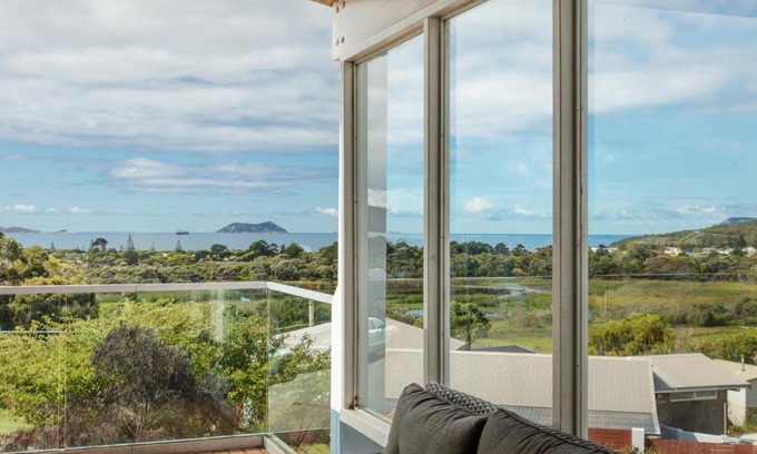 Mira Mar House | Ocean Vista by the BnB Collection