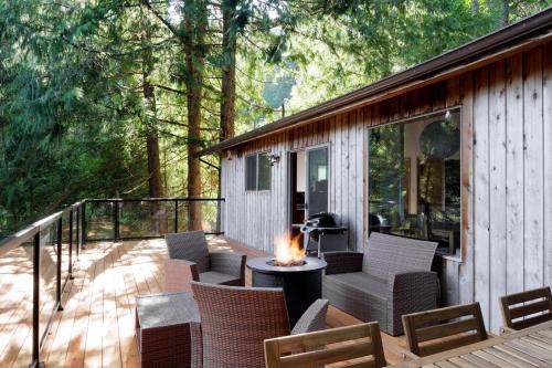 Salt Spring Island House | Ocean Vista In the Woods on Saltspring Island