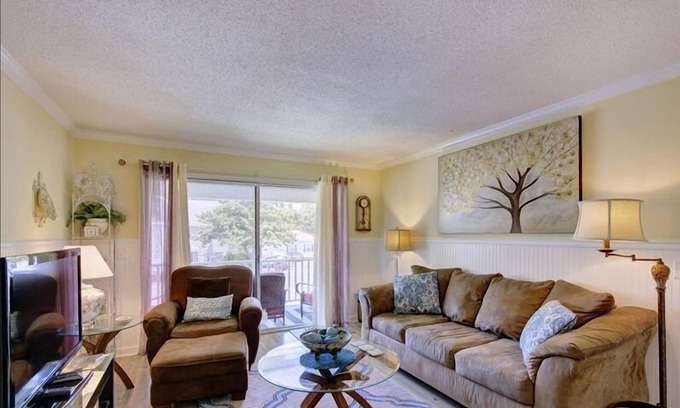 Demere Park Condo | Ocean Walk Two-bedroom condo