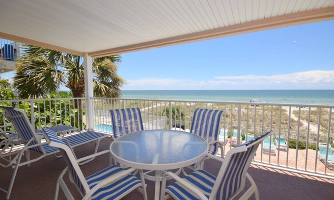 Indian Rocks Beach Condo | Ocean Way Beach Front Unit 201 2/2 Bedroom & Bath/Free wifi/Parking/Free Beach equipment