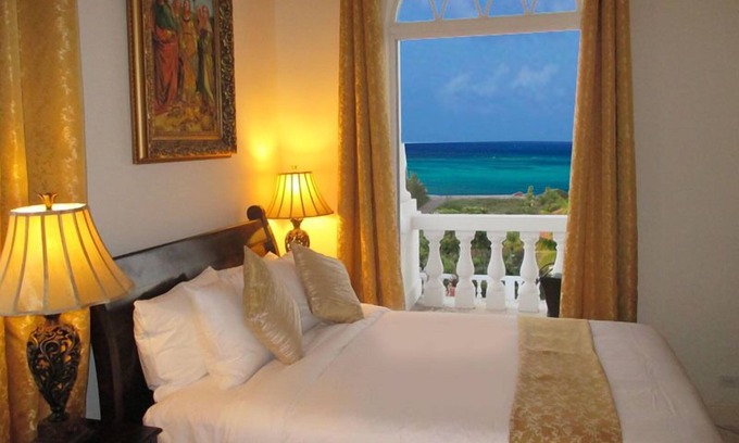 Nassau Hotel | Ocean West Boutique Hotel
