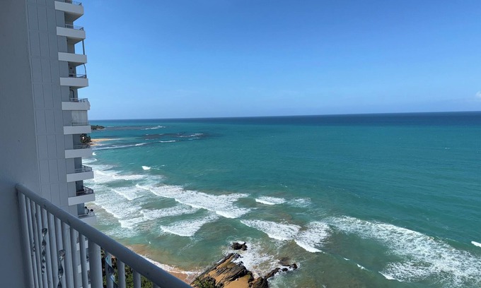 La Pared Condo | Oceanfront 1 bedroom condo Luquillo Beach Xscapes