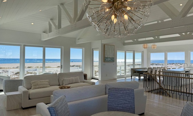 The Point House | Oceanfront 10 bdrm w/Pool/Elevator on The Point. Best Views on the Island!
