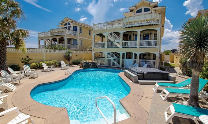 Kill Devil Hills House | OCEANFRONT, 11 BRs, Pool, Theater Rm, Elev, Game Rm, KD2, Grande Luxxe