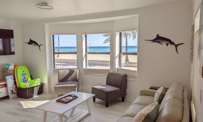 Hollywood Condo | OCEANFRONT/1st FL- On beach Spectacular views/King+sleeper/2 baths. Free parking