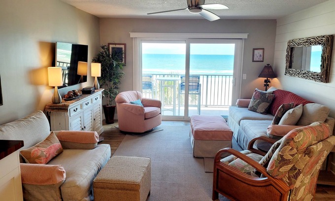 Crescent Beach Condo | Oceanfront 2 Bedroom Townhouse Summerhouse 303