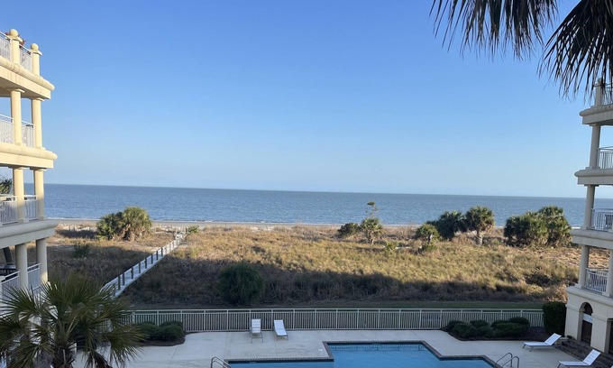 Daufuskie Island Condo | Oceanfront, 3 bedroom/bath, land transportation Included!