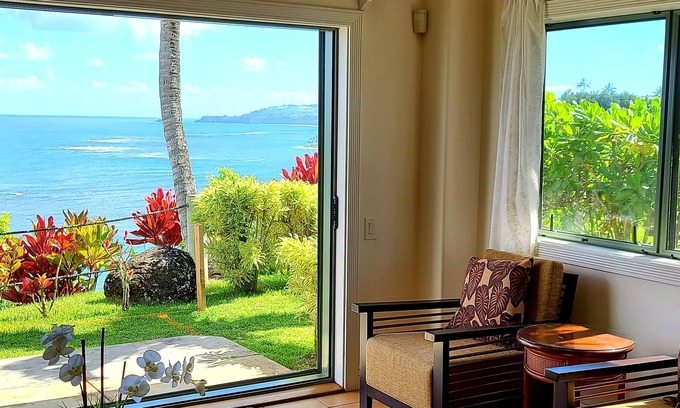 Princeville Condo | Oceanfront Air Conditioned Condo ~ Walk to Beach ~ Amazing Views