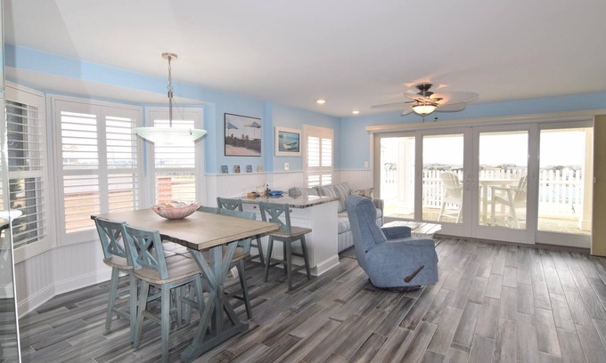 Avalon Condo | Oceanfront Avalon Home Steps Away from Town