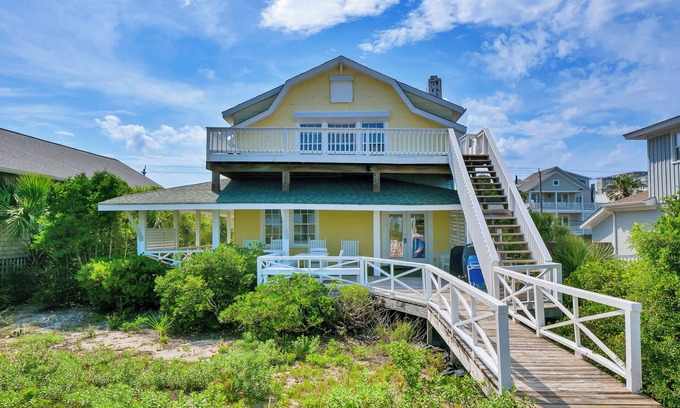 South End House | Oceanfront beach cottage on the South end of Wrightsville Beach. Sleeps 14.