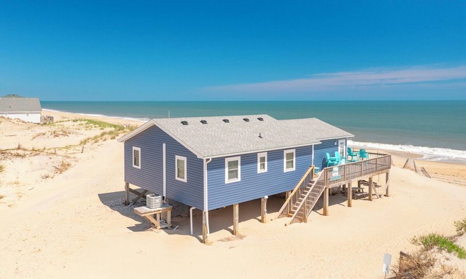 South Nags Head House | Oceanfront beach house just steps from the Atlantic in South Nags Head!