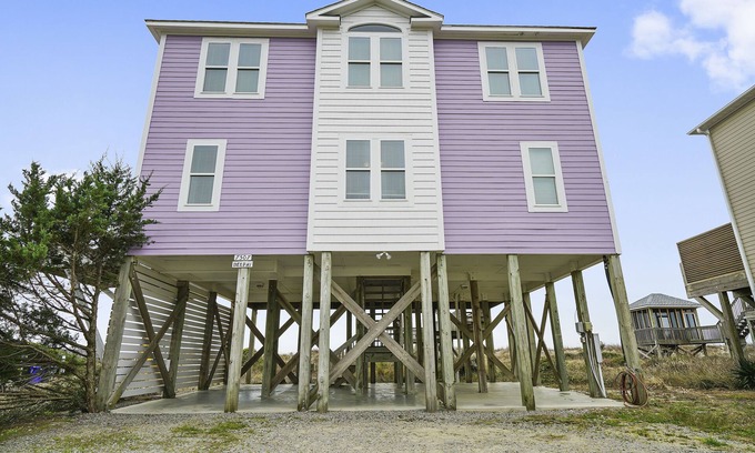 Yaupon Beach House | Oceanfront Beach House Amazing family location close to pier, new deck, updated.