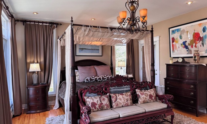 Halifax Apartment | Oceanfront Boutique Style - 10 minutes To Downtown