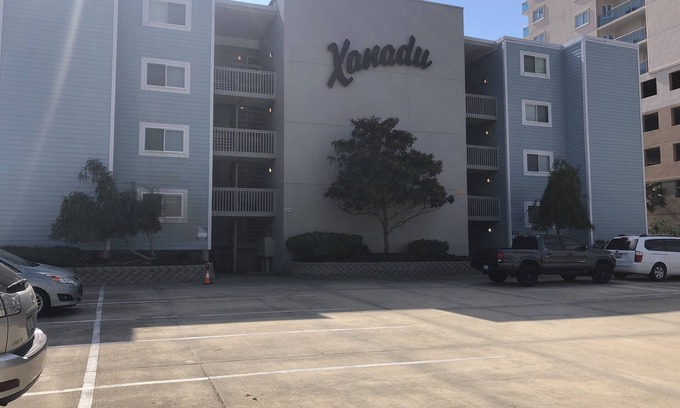 Crescent Beach Condo | Oceanfront Condo - Summer Deals.Don't miss BEACH TIME