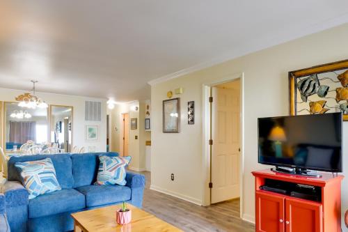 North Carolina Coast Apartment | Oceanfront Carolina Beach Condo, Steps to Shore!