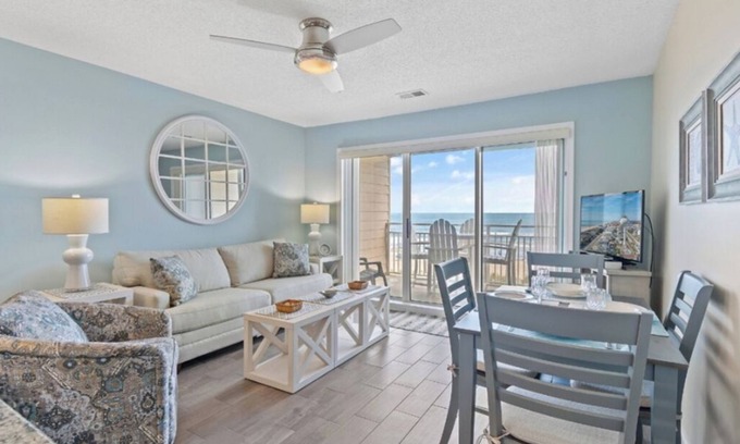 Ocean Isle Beach Condo | Oceanfront Condo in Ocean Isle Beach That Sleeps 6