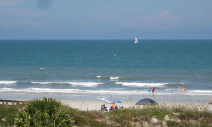Butler Beach Condo | Oceanfront Condo incredible view in Quail Hollow, 10min from Historic District.