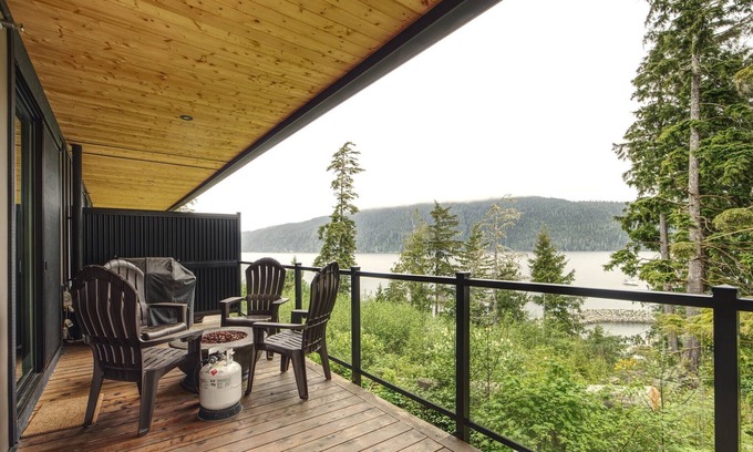 Port Renfrew Condo | Oceanfront Condo Style Cottage