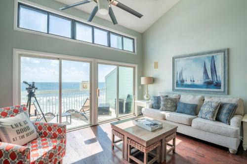 Kure Beach House | Oceanfront Condo with 3+ Pools - Ocean Dunes 1507