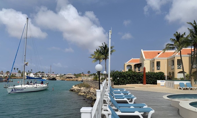 Kralendijk Apartment | Oceanfront condo with pool and breathtaking view, WiFi