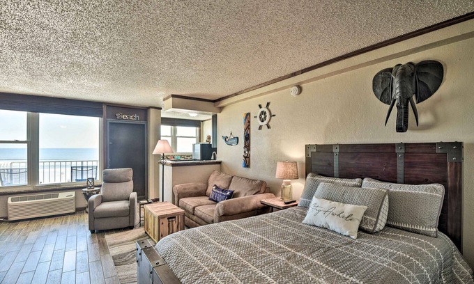 East Daytona Apartment | Oceanfront Daytona Beach Condo w/New Pool!