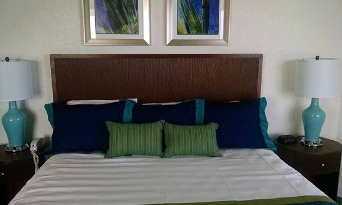 Halifax Estates Condo | OCEANFRONT DAYTONA BEACH SHORES CONDO RENTAL SLEEPS 6 - STUNNING LOCATION