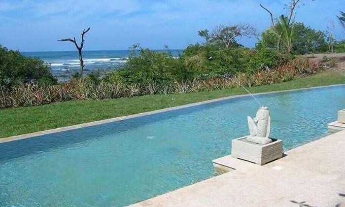 Playa Langosta Apartment | ★Oceanfront★ Easy Beach Access, Ocean & Sunst View