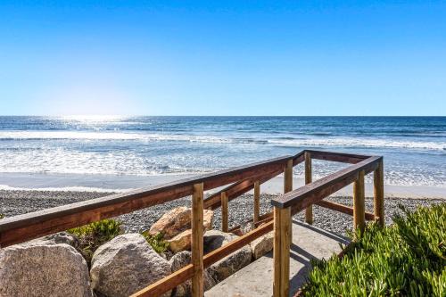 South Oceanside House | Oceanfront Family Getaway - BBQ - Oceanfront Seating